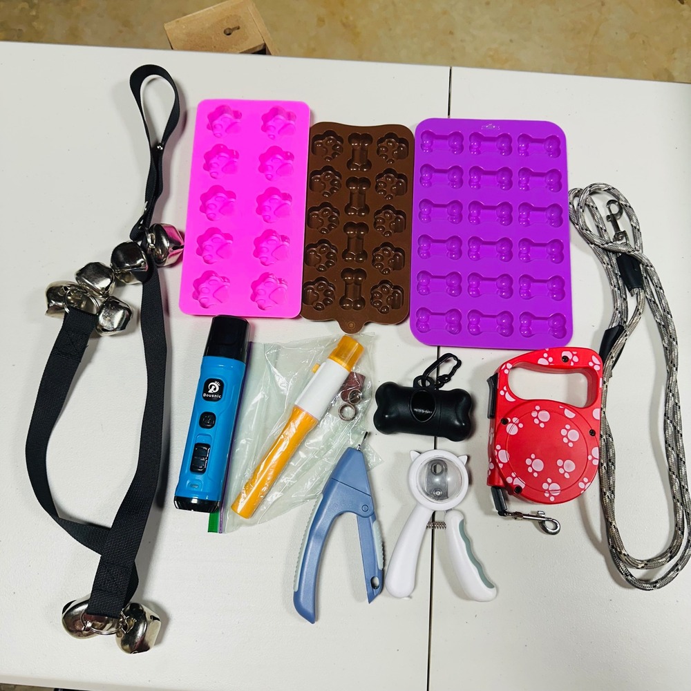 Bousnic Pet Grooming & Training Supplies Lot Nail Grinders Clippers Leashes